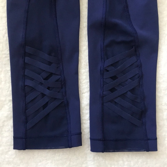 Lululemon Mesh Wunder Under Crop 23” - Picture 2 of 6